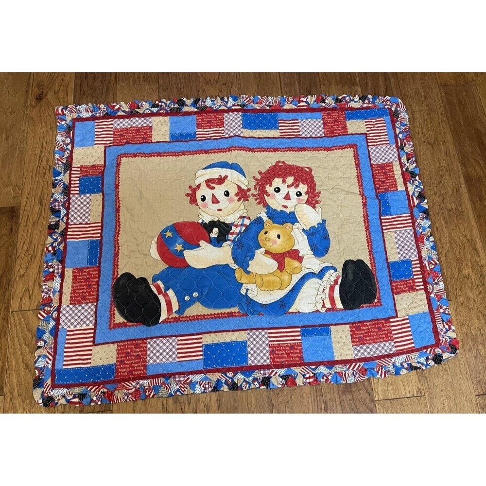 RAGGEDY ANN & ANDY Wall Hanging or Small Quilt Handmade Machine Quilted